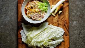 豆腐肉丸烩白菜的做法 步骤1