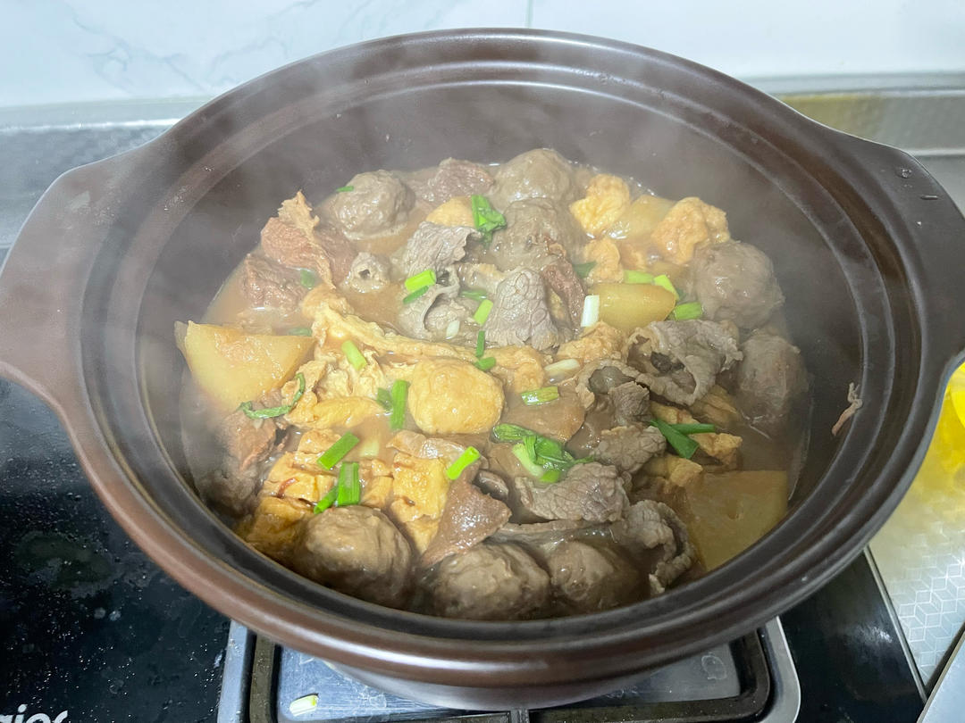 广式萝卜牛杂煲