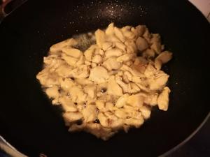 土豆鸡肉咖喱饭的做法 步骤2