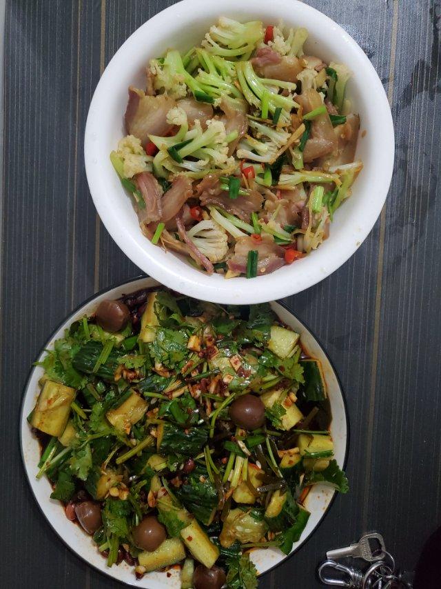 腊肉炒有机花菜