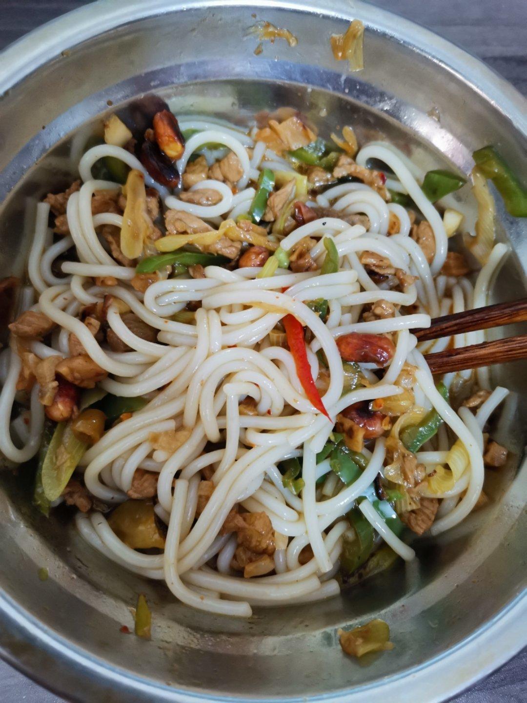 不一定正宗但一定好吃的南昌拌粉