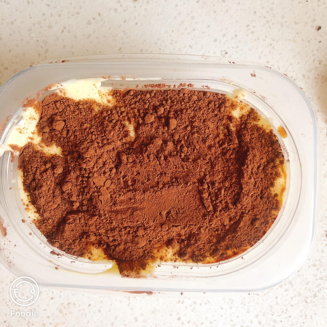 在欧洲学会的经典版提拉米苏