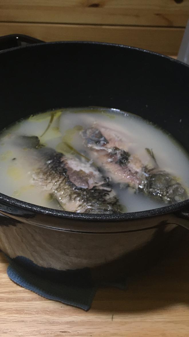 月子餐：鲫鱼汤的做法