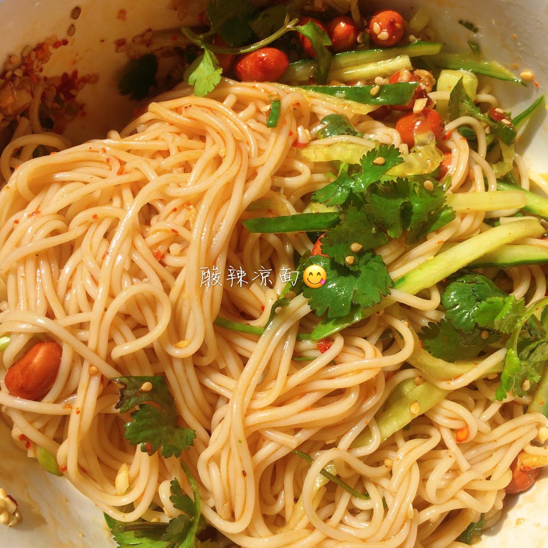 十分钟酸辣凉拌面