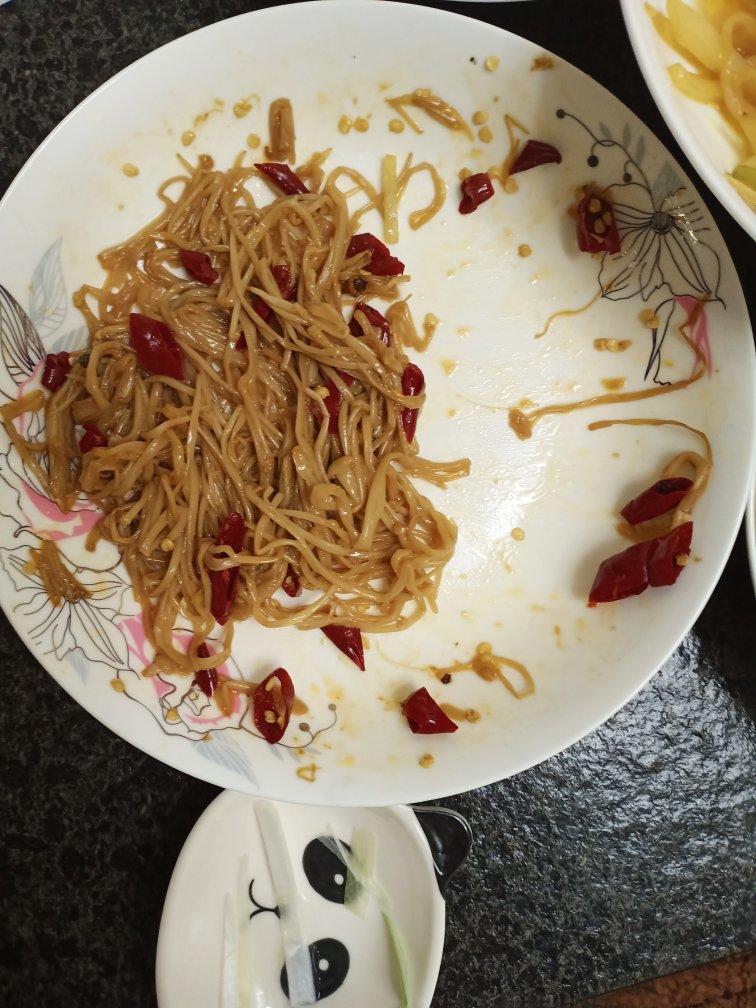 麻辣金针菇