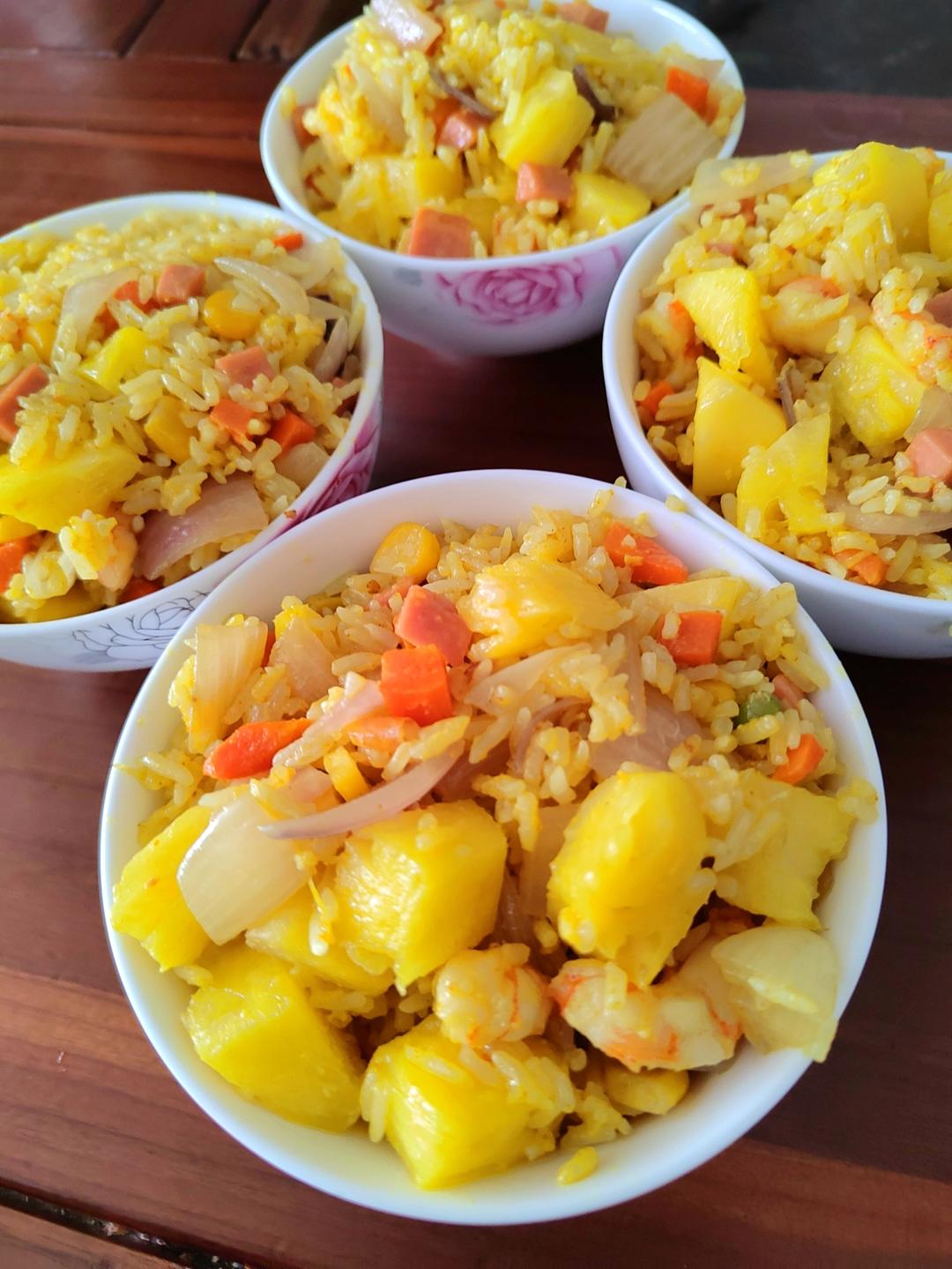 颠覆味蕾的泰式黄金菠萝饭