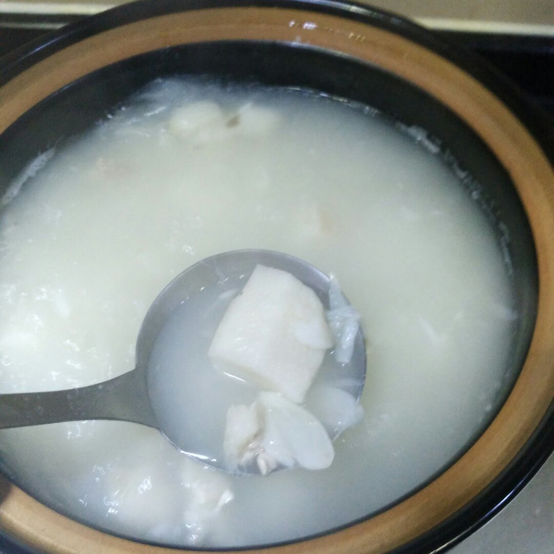 小妮子在厨房各种瞎折腾