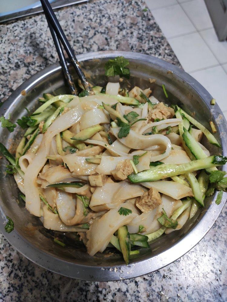 凉皮-家庭自制（告诉你自己做更劲道的秘诀）