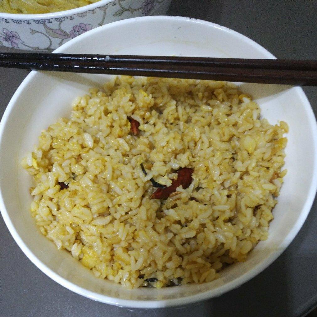 火腿鸡蛋炒饭