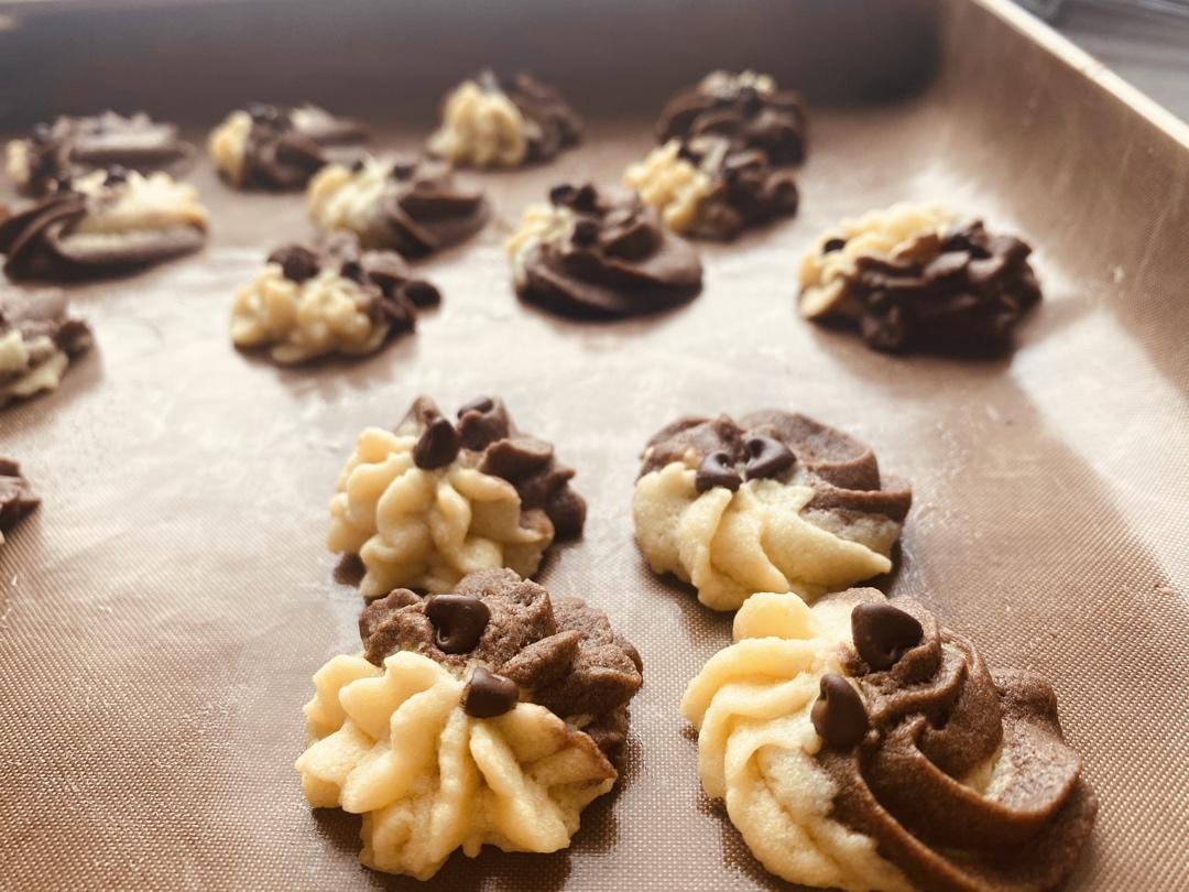 被朋友圈爆赞的双色曲奇