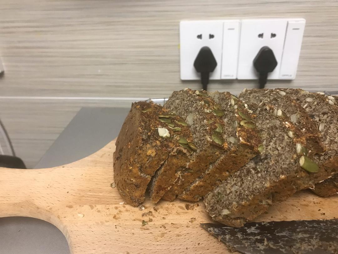 燕麦杂籽快手面包丨健康·烘焙