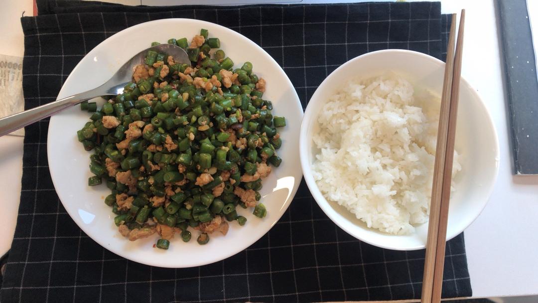 豆角炒肉