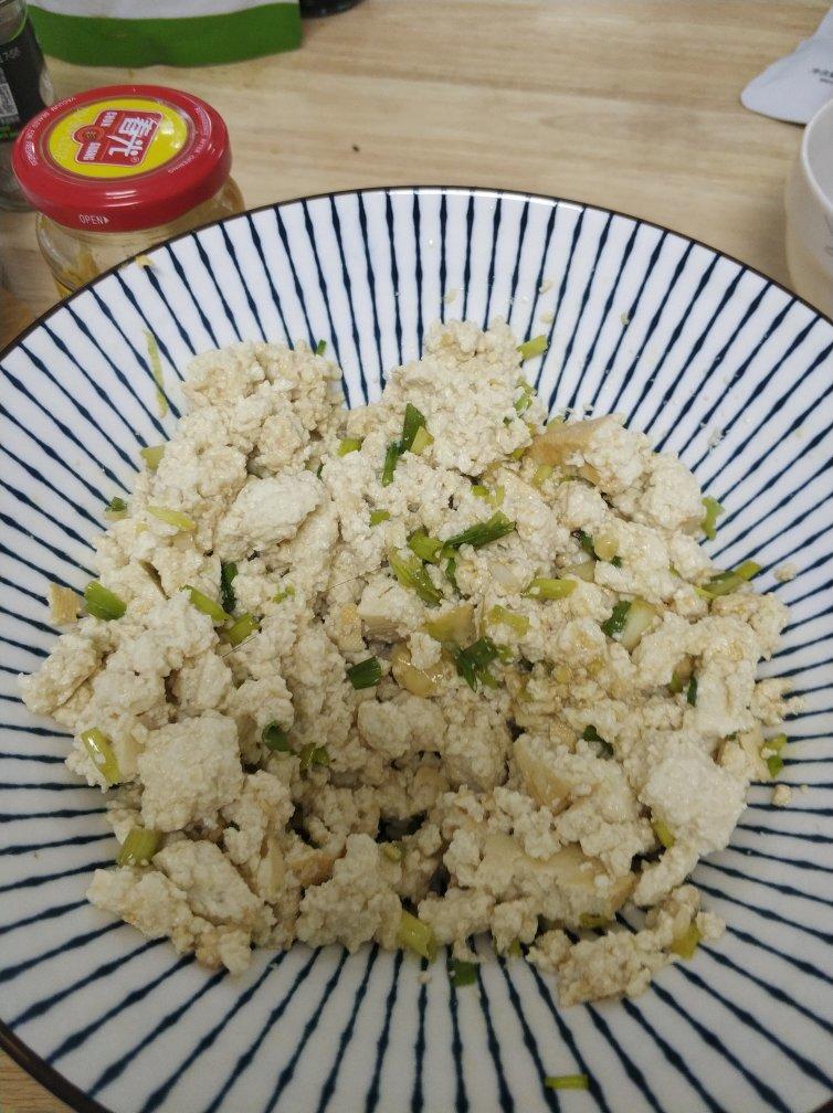 家庭版小葱拌豆腐😋