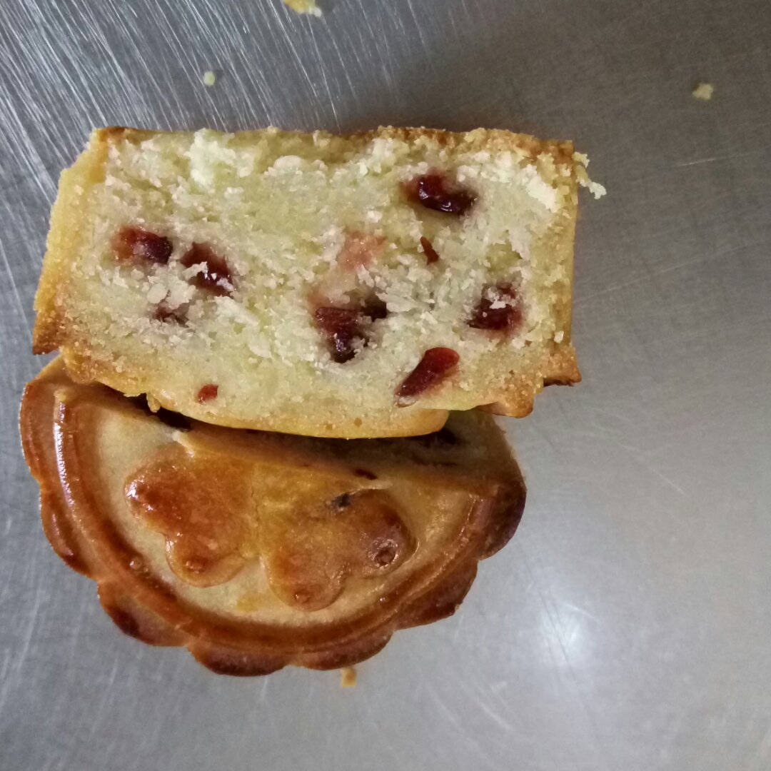 广式月饼——蛋黄莲蓉月饼