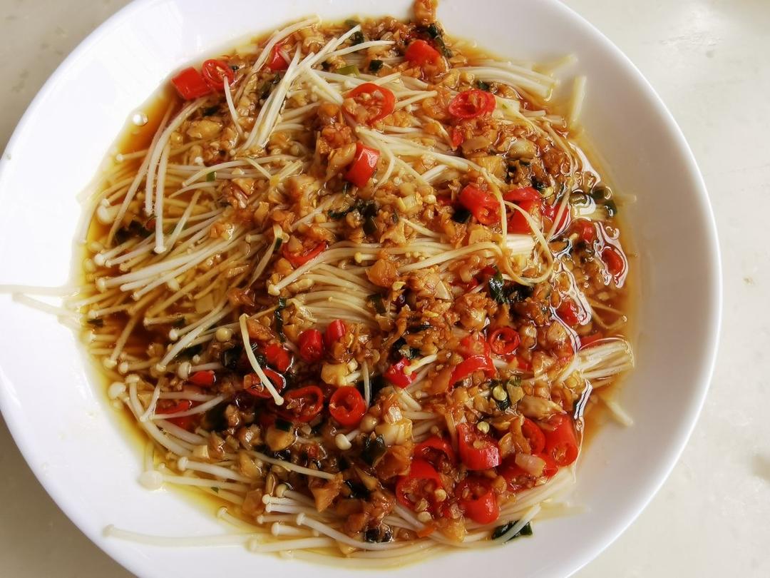 超级下饭的蒜蓉金针菇！好吃到爆