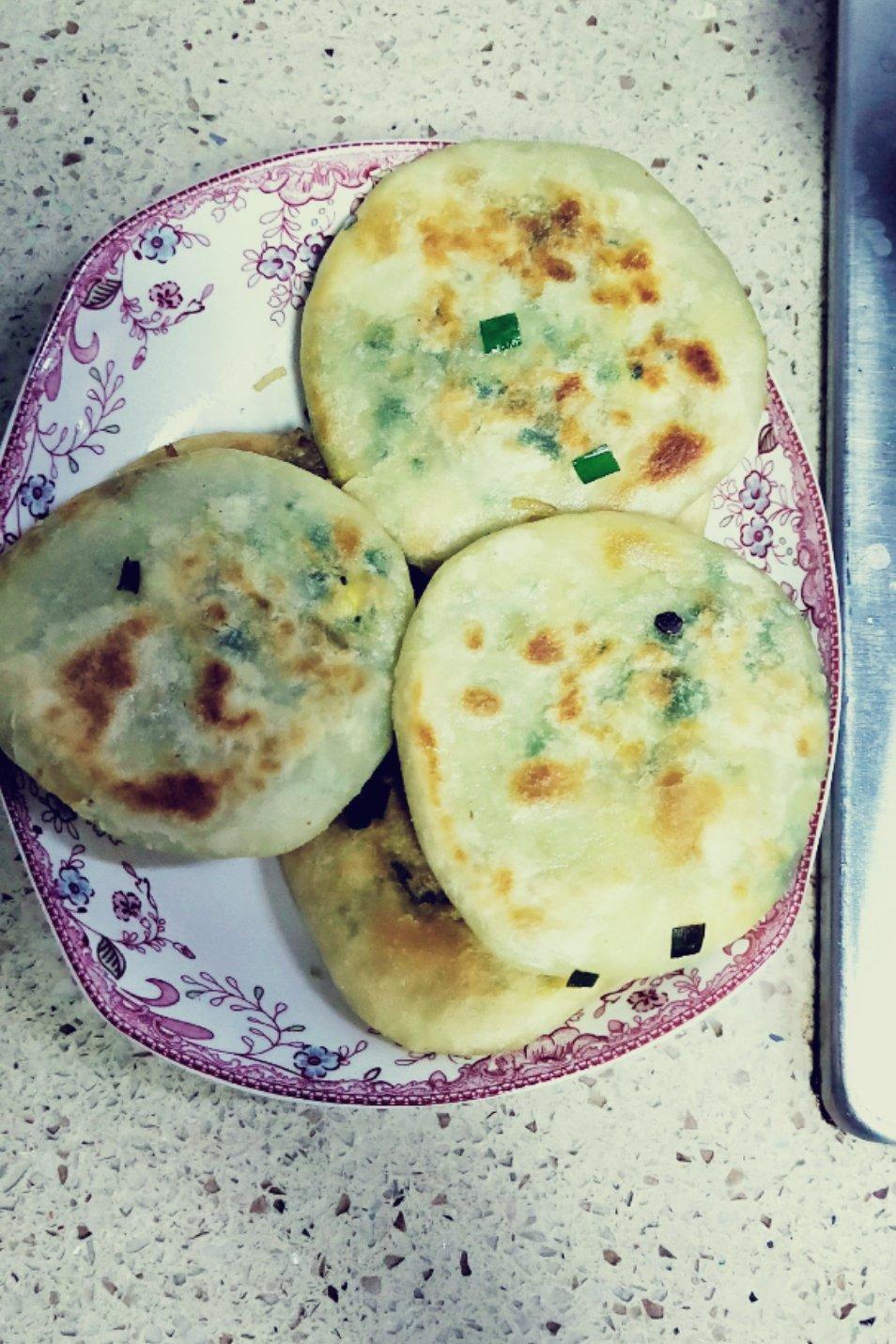 皮薄馅大～韭菜鸡蛋饼