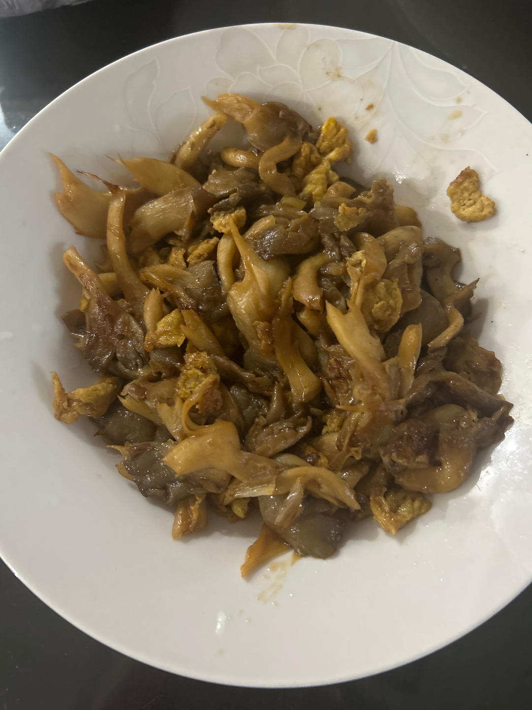 蘑菇炒鸡蛋	平菇这样炒，鲜美无比巨好吃