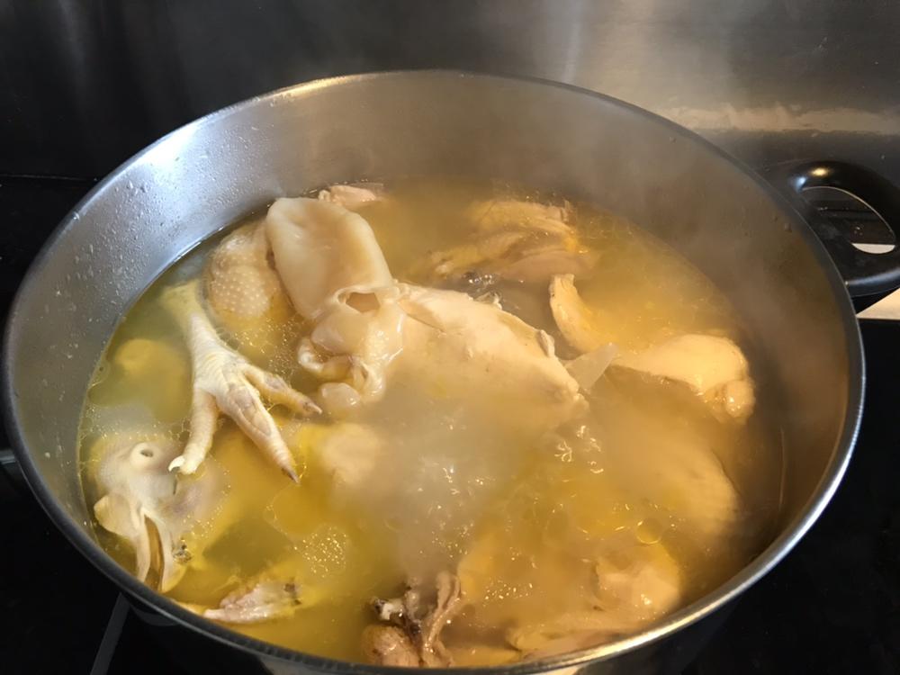花胶煲鸡汤