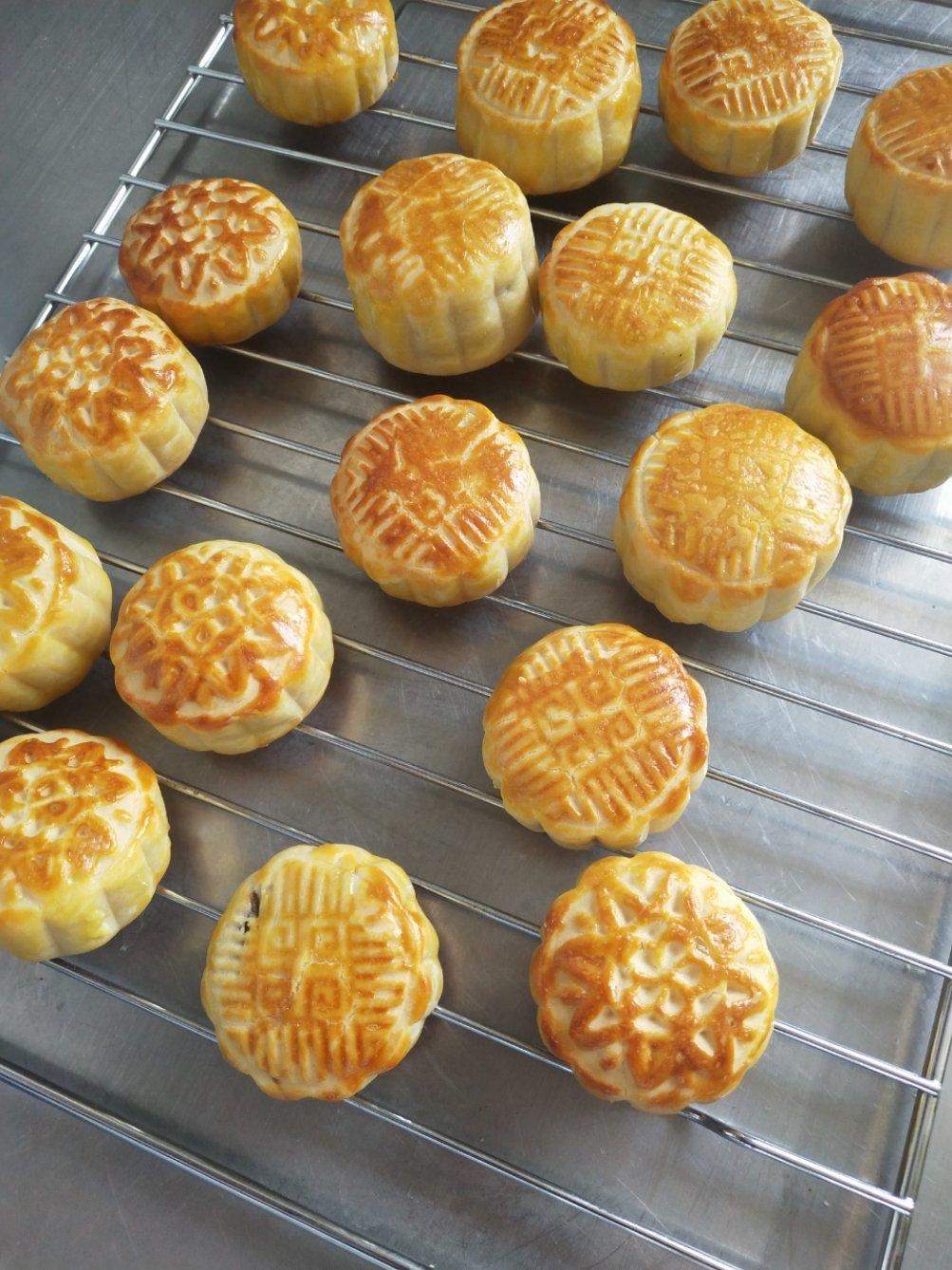 广式月饼50克【饼皮的制作】