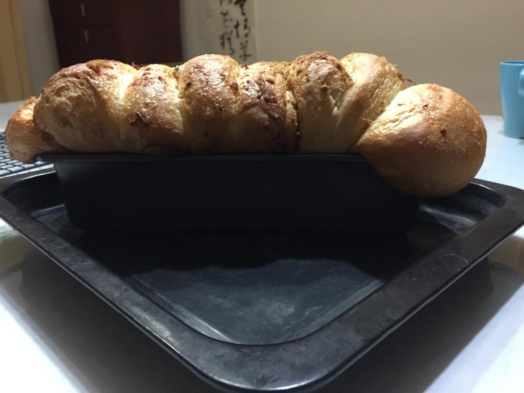 手撕千层肉松面包