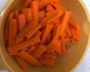 酸甜胡萝卜的做法 步骤3