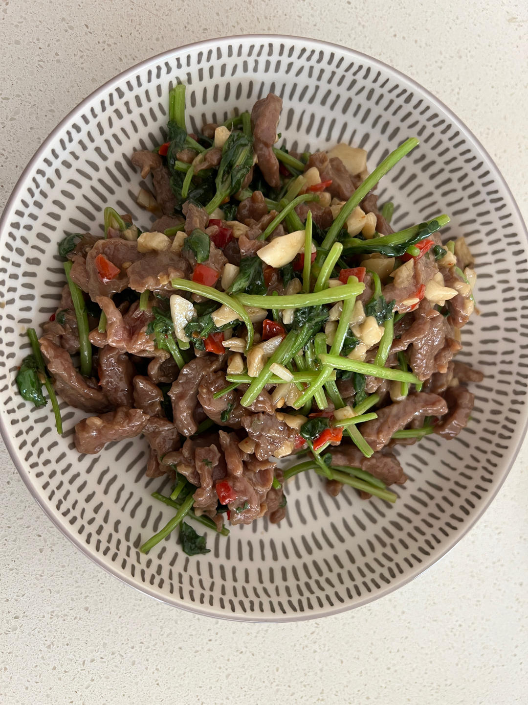 香菜爆炒牛肉（主打嫩）