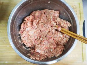 羊肉和馒头也能炸丸子❗️炸羊肉丸子❤️外酥里软小时候的味道❤️的做法 步骤6