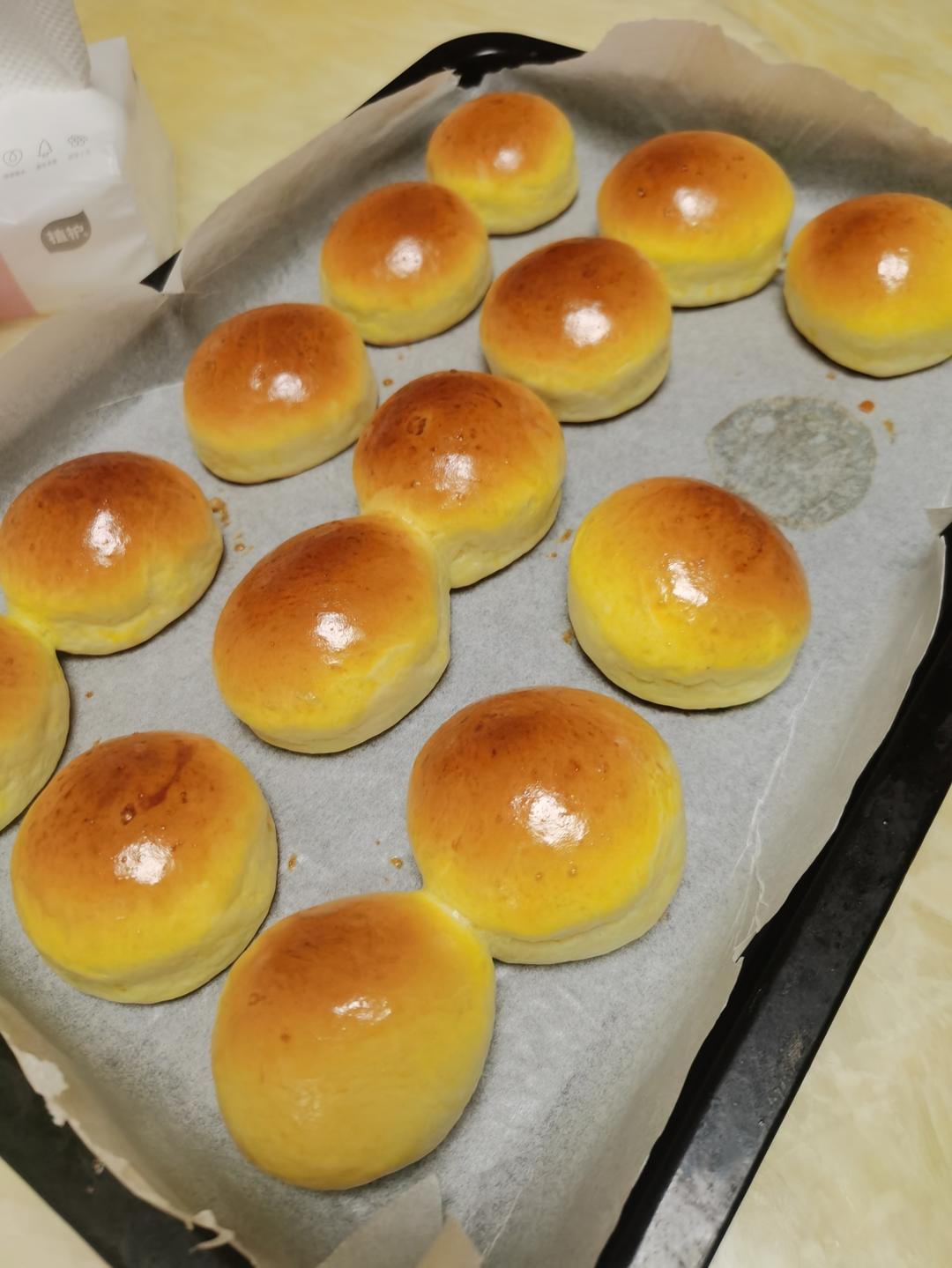 一口小面包，有着非常诱人的香味