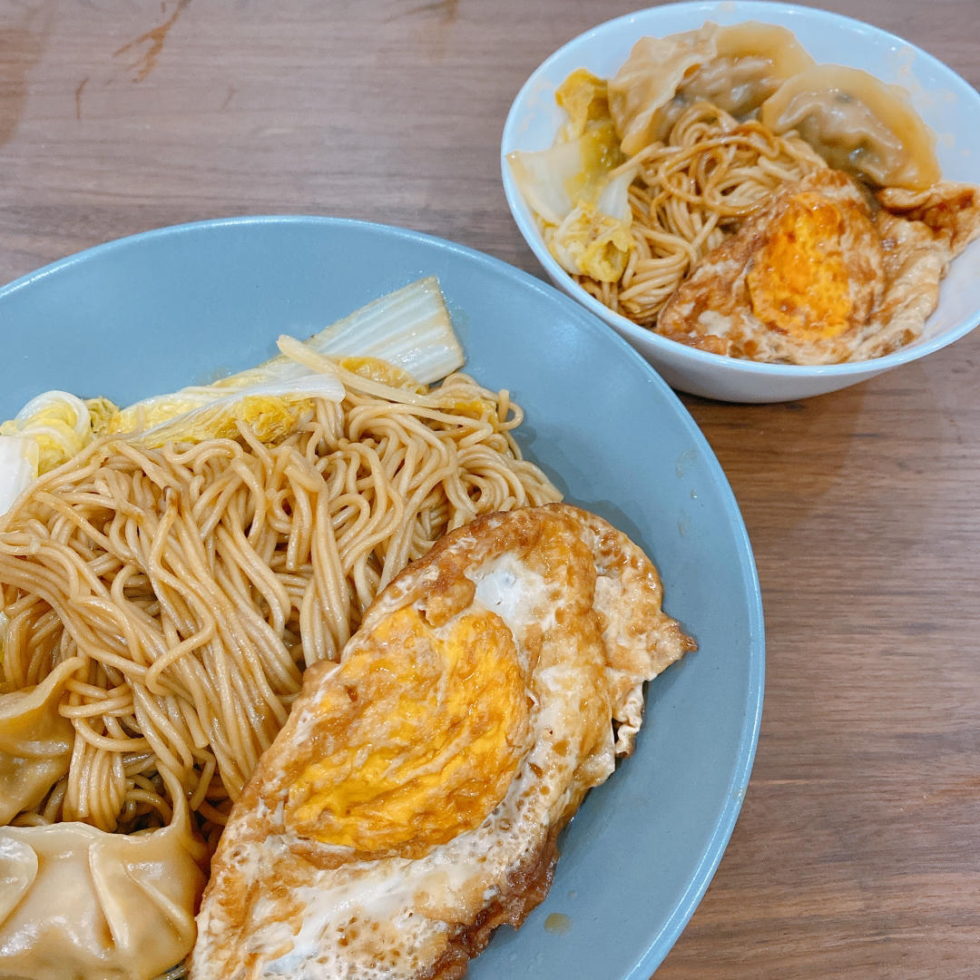 抖音同款·荷包蛋焖面