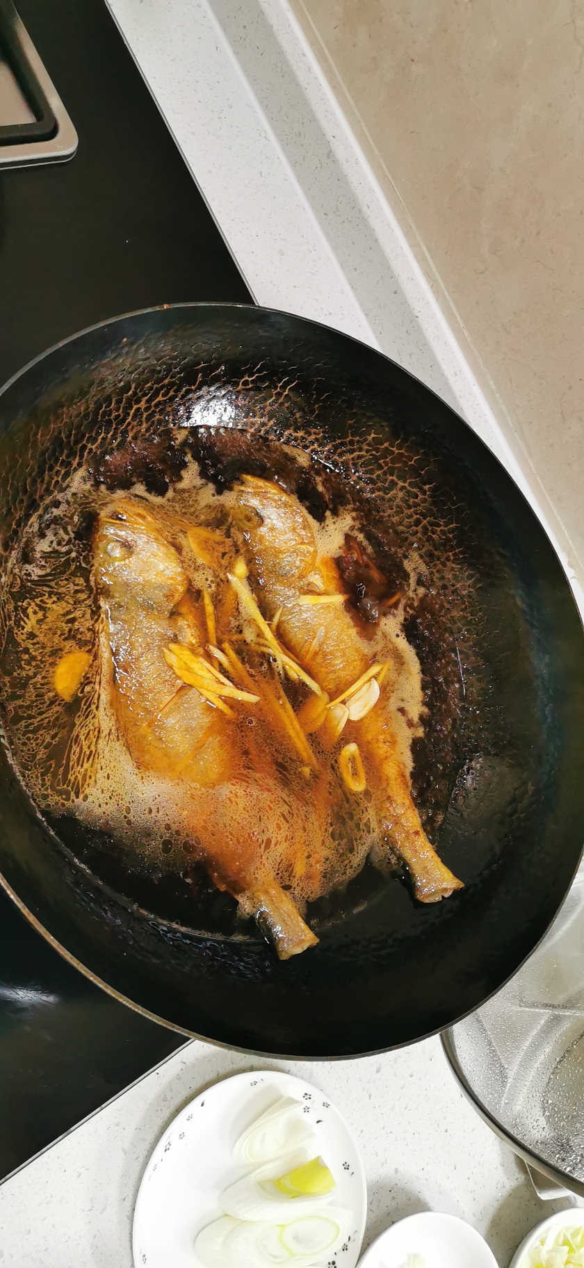 红烧糖醋小黄鱼🐟第一次烧也能很好吃的做法 步骤5