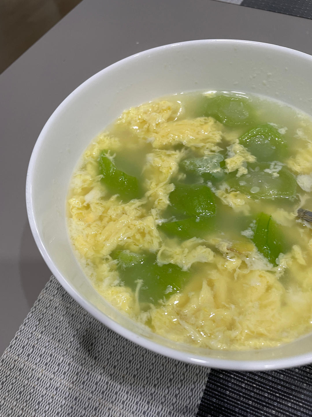 清淡的丝瓜鸡蛋汤