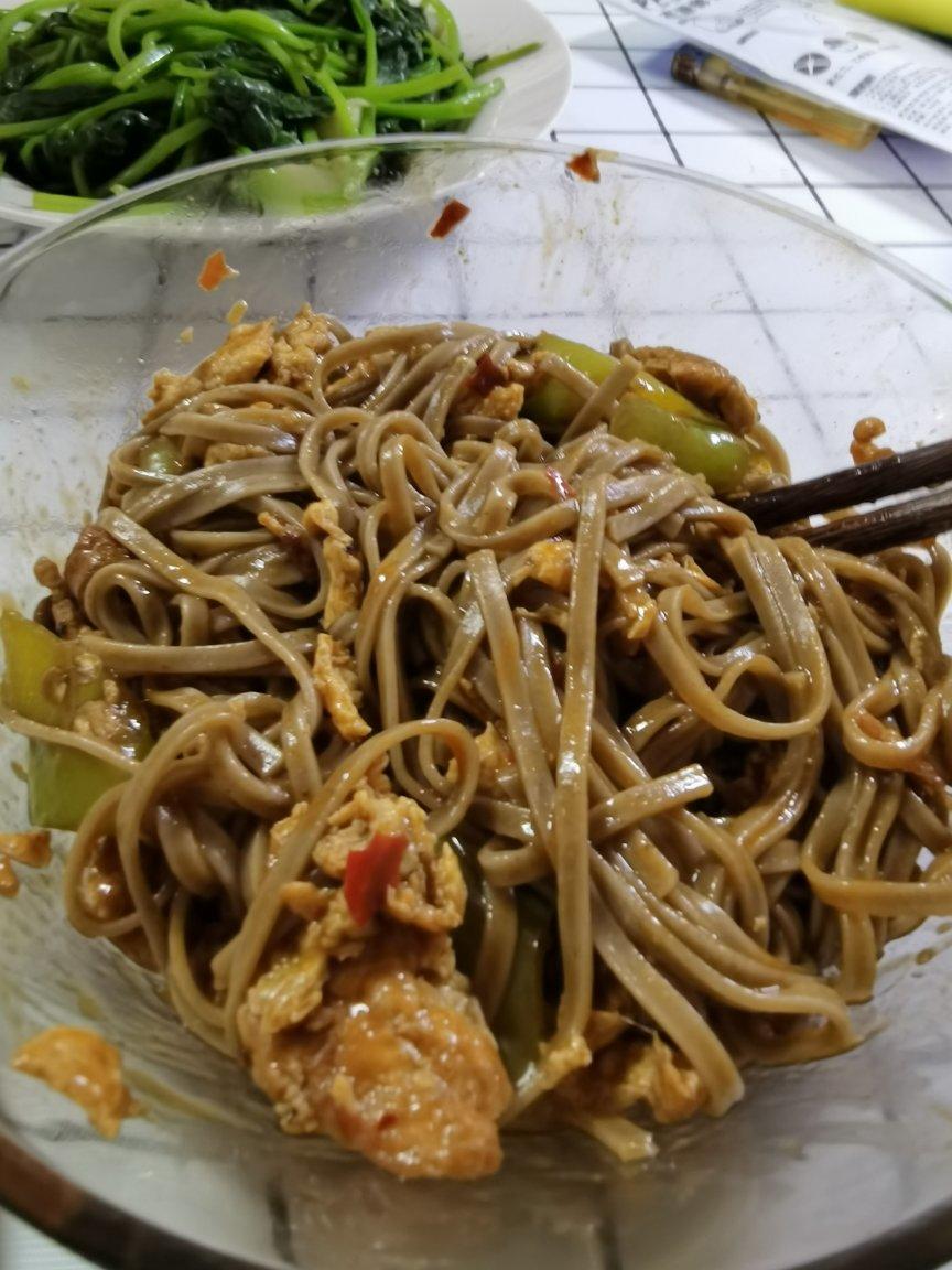 超简单鸡蛋酱拌面