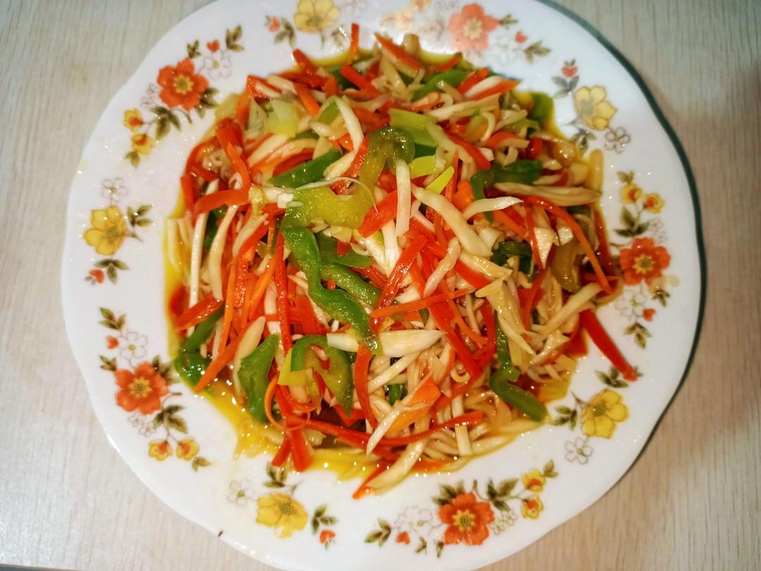 杏鲍菇炒胡萝卜丝