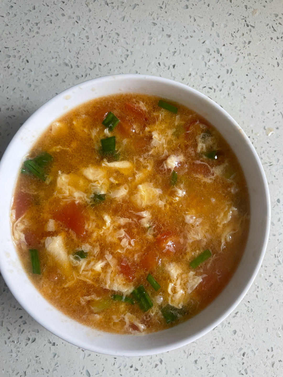 【跟我做不会错】简单又好喝的西红柿鸡蛋汤，家常又营养哦