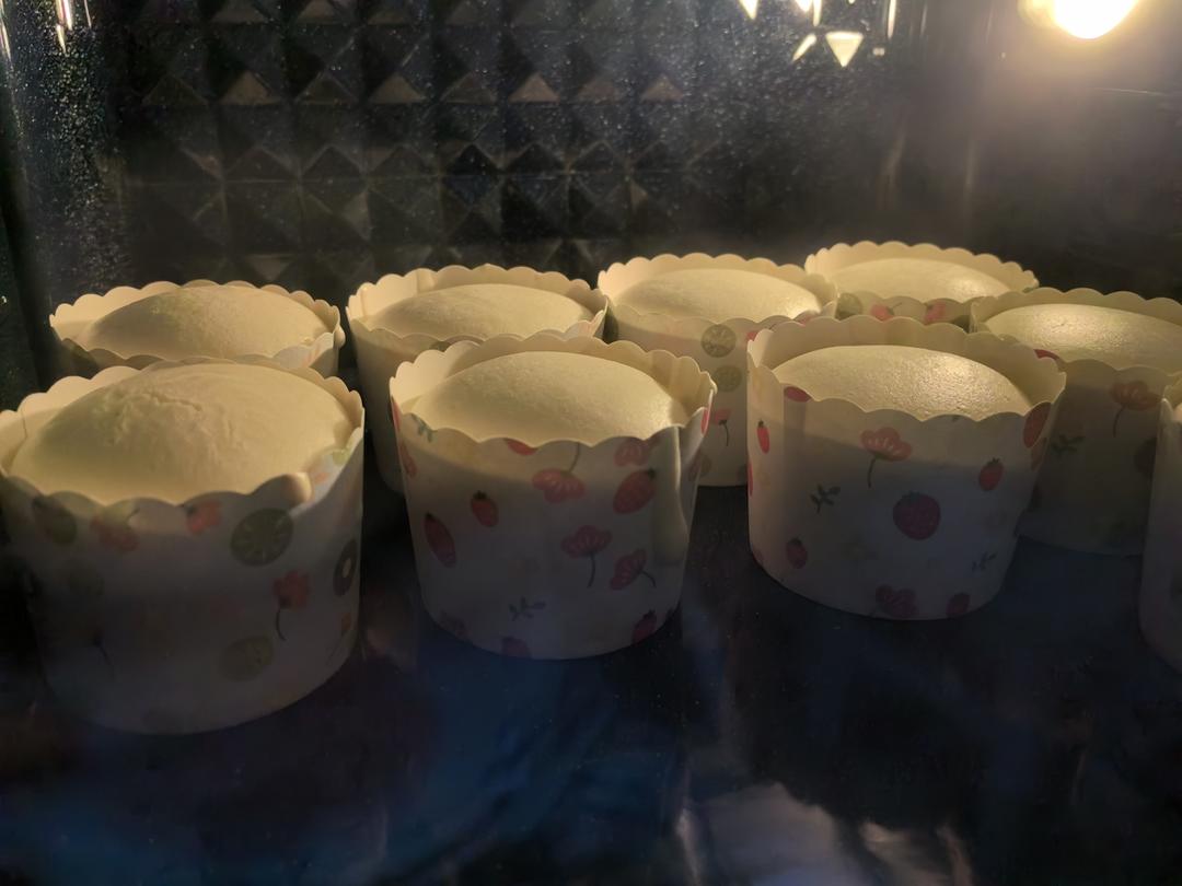 戚风小纸杯蛋糕