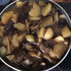 牛腩丁烧土豆的做法 步骤5