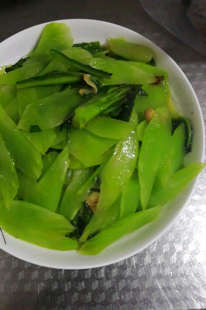 清炒莴笋