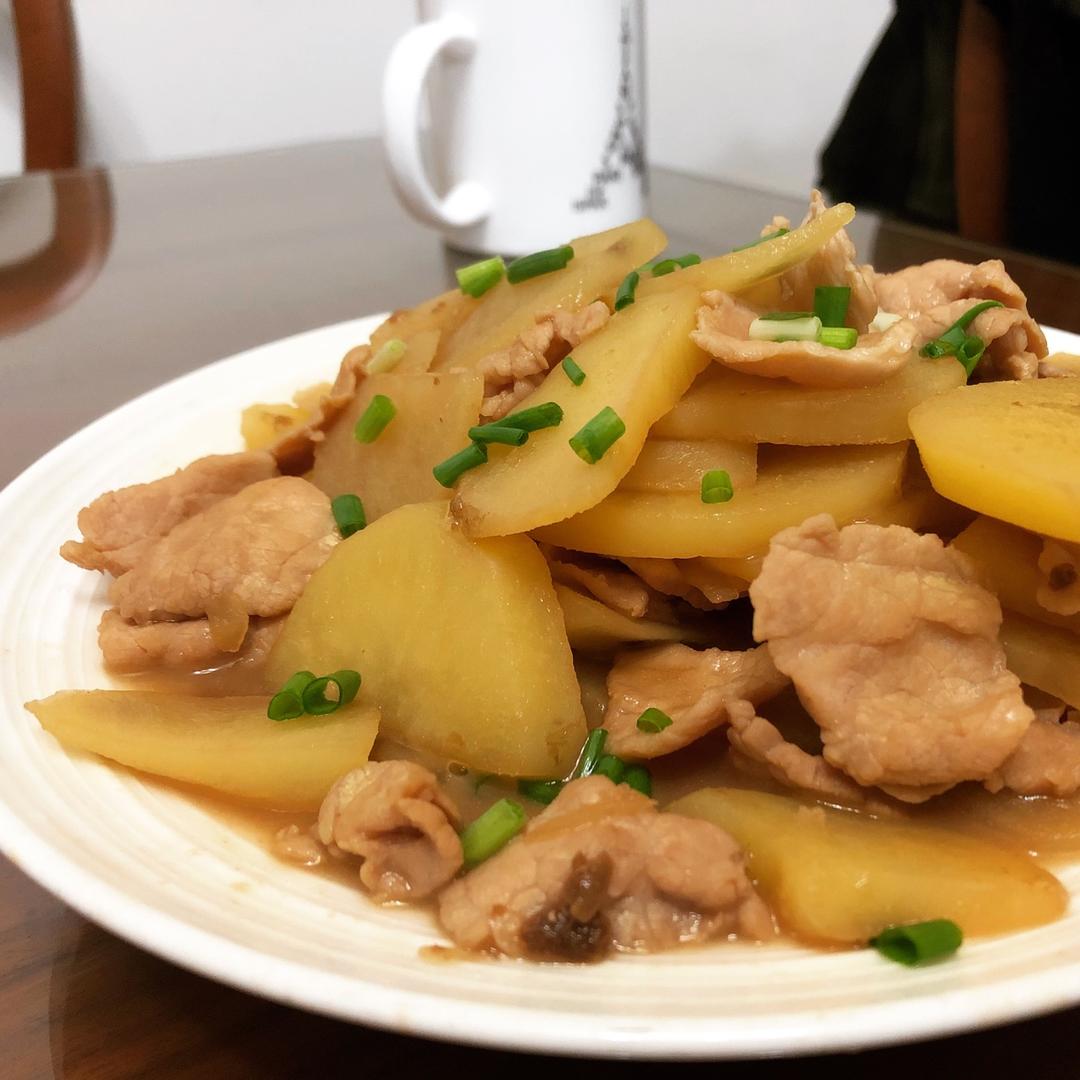 土豆片炒肉
