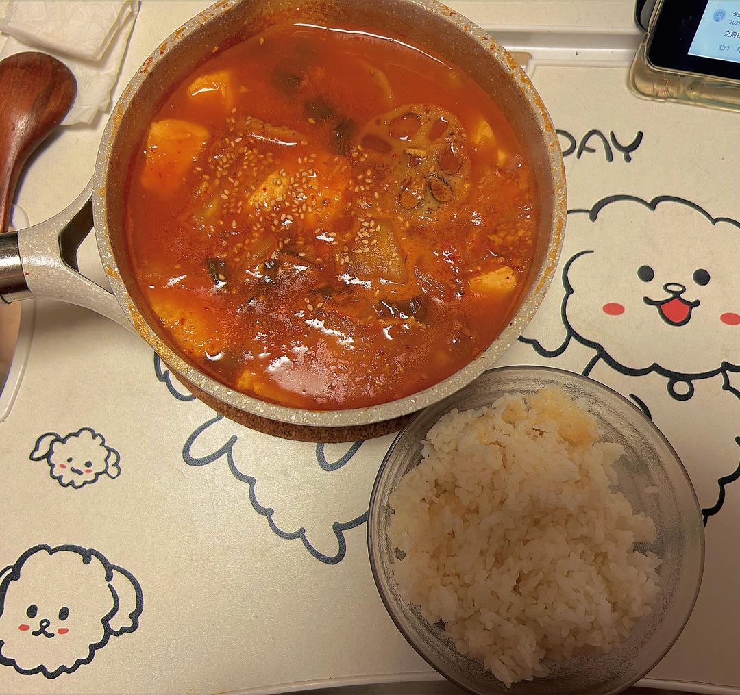 朝鲜阿嬷教我的泡菜豆腐汤，酸辣开胃