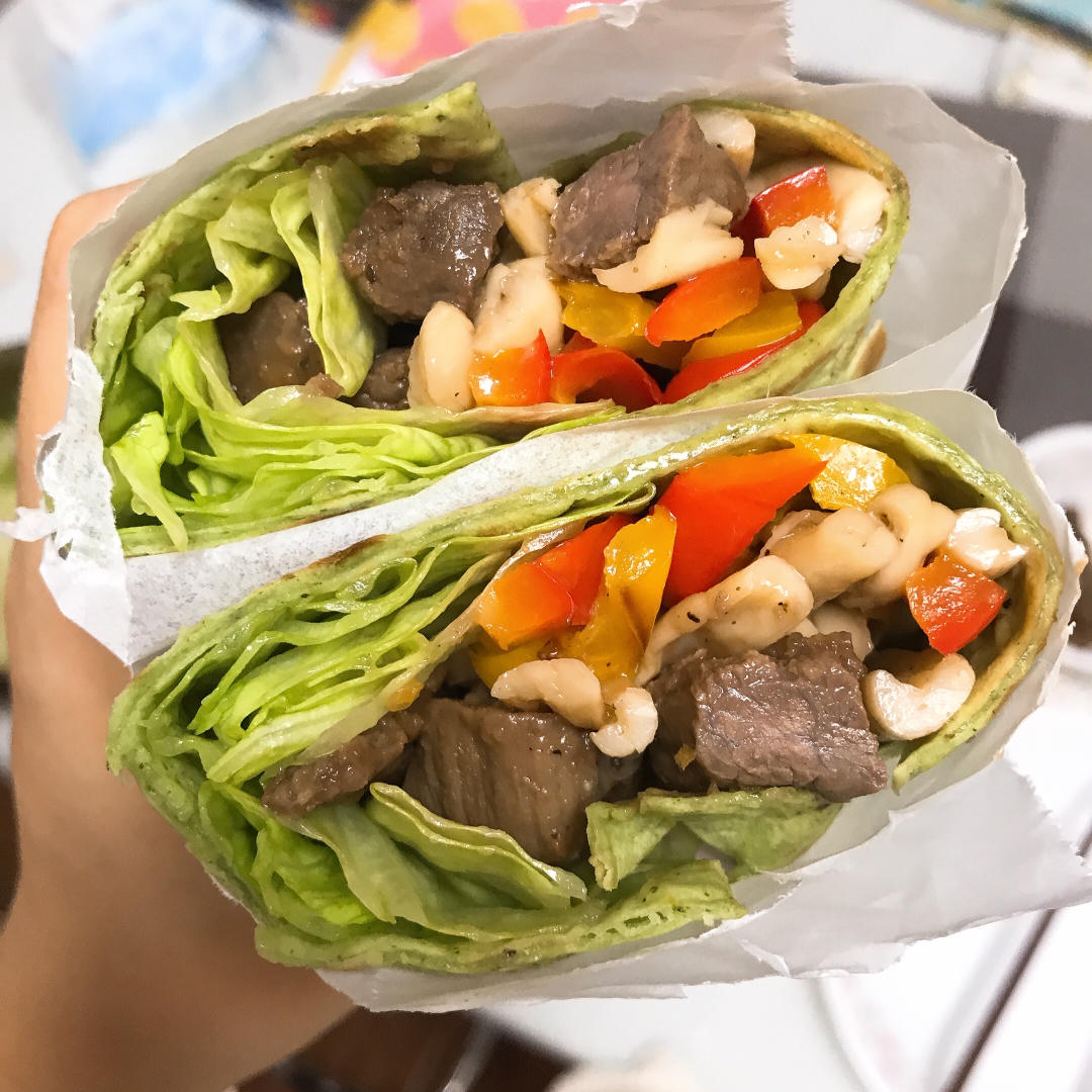 挑战星巴克手握牛肉卷