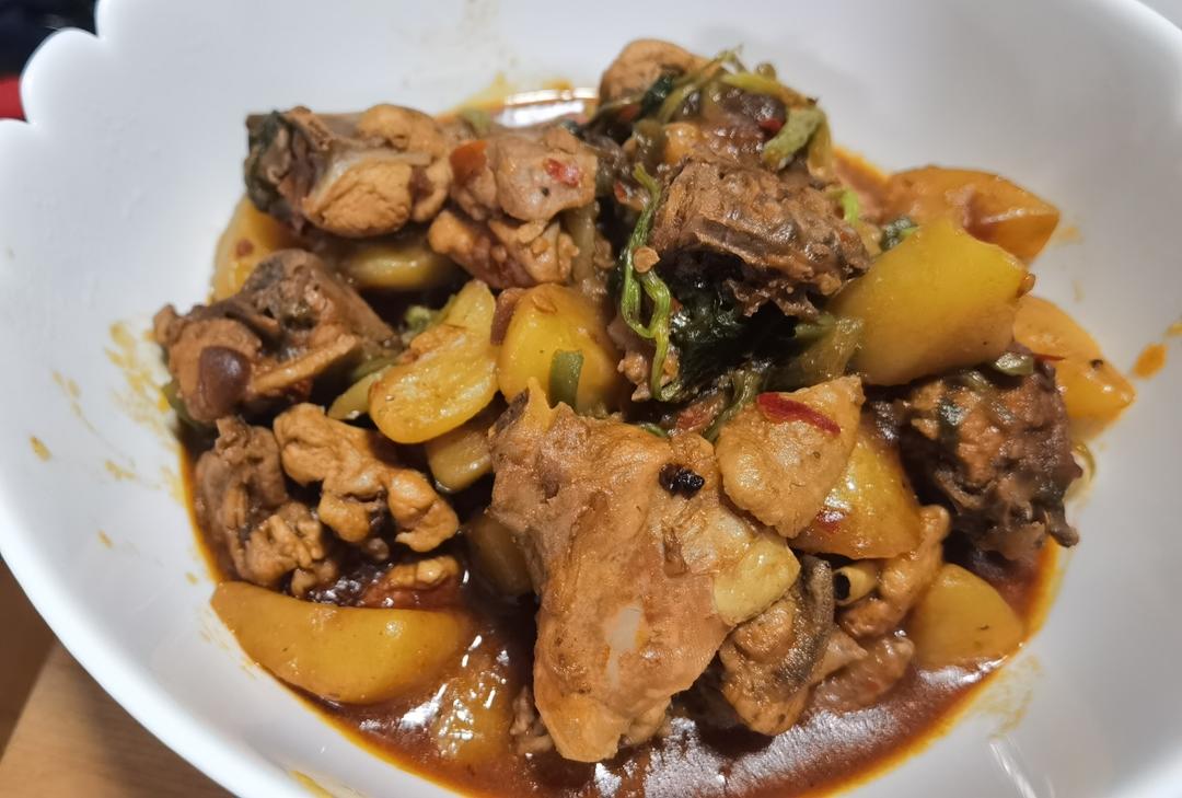 比店里好吃的重庆鸡公煲！