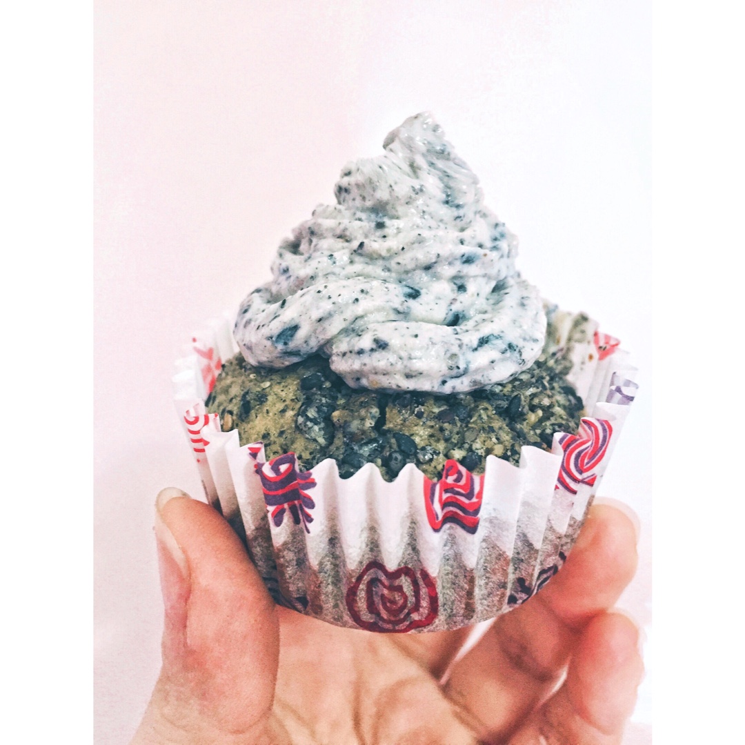 三重黑芝麻杯子蛋糕