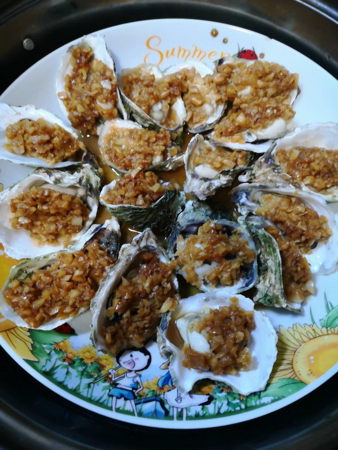 有个锅就能在家做的蒜蓉生蚝做法