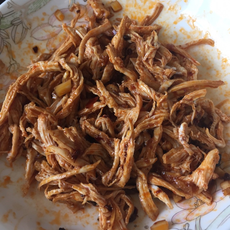 香芹凉拌手撕鸡胸肉 低卡减肥方便快捷~