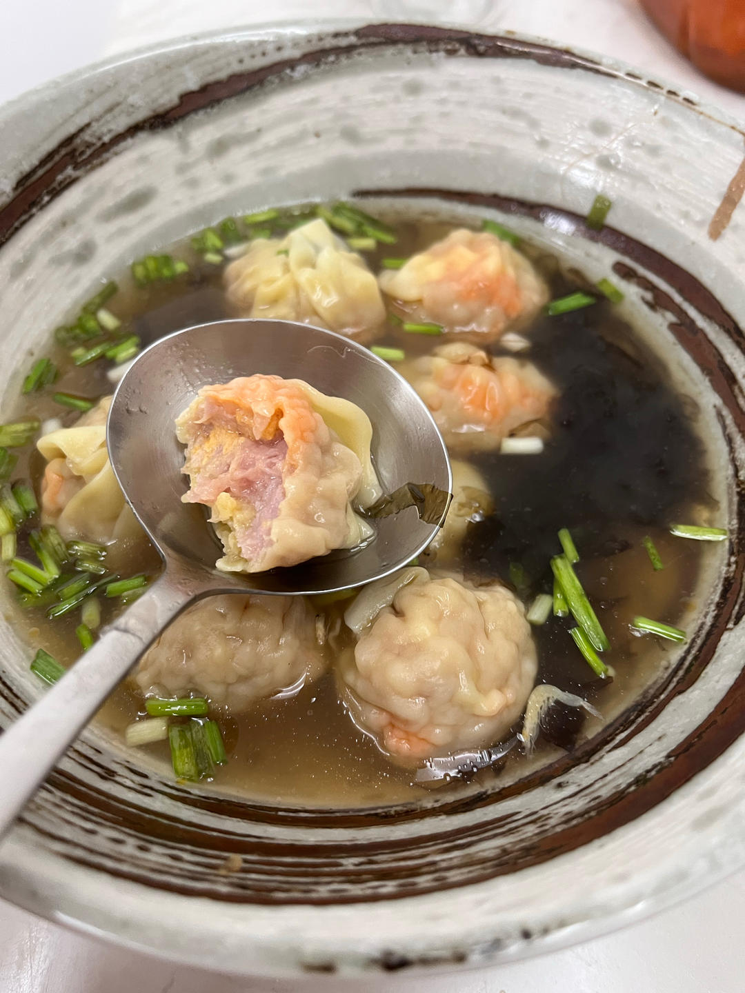 煮速冻馄饨(汤)