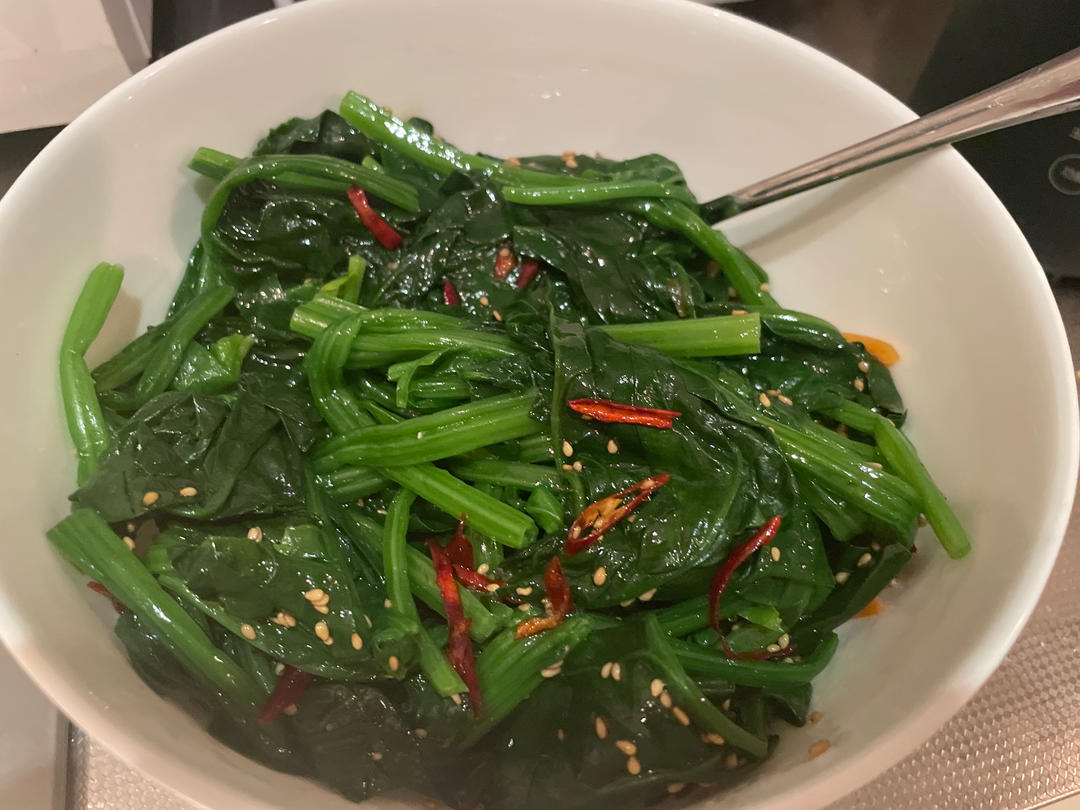 开胃爽口又营养的菠菜拌粉丝