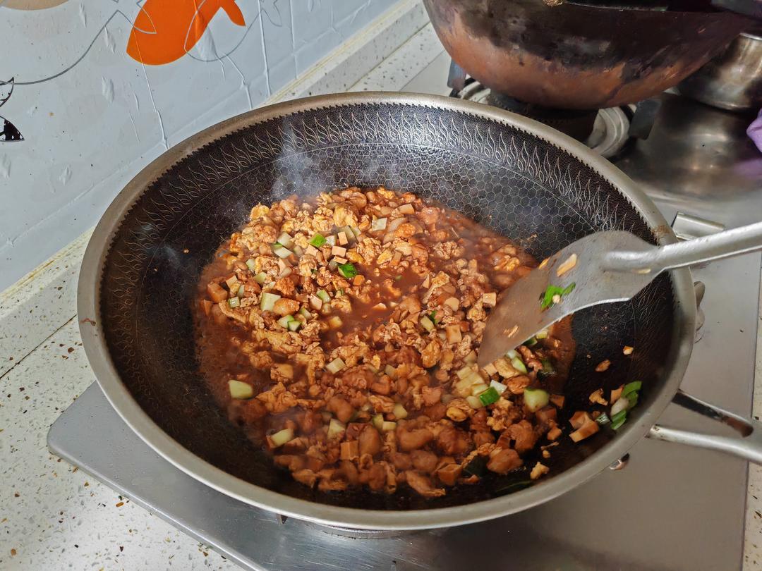 爷爷保留菜单 家常什锦肉末面