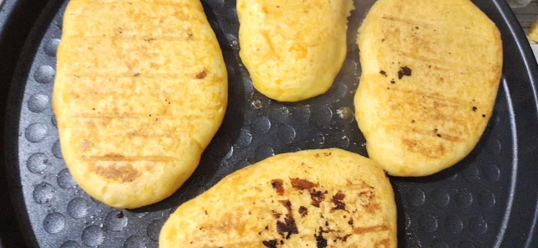 玉米面饼子（超级简单易操作）