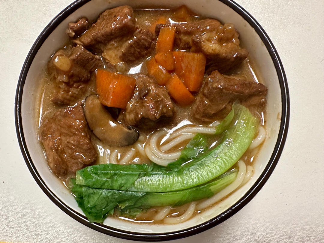 家常排骨面