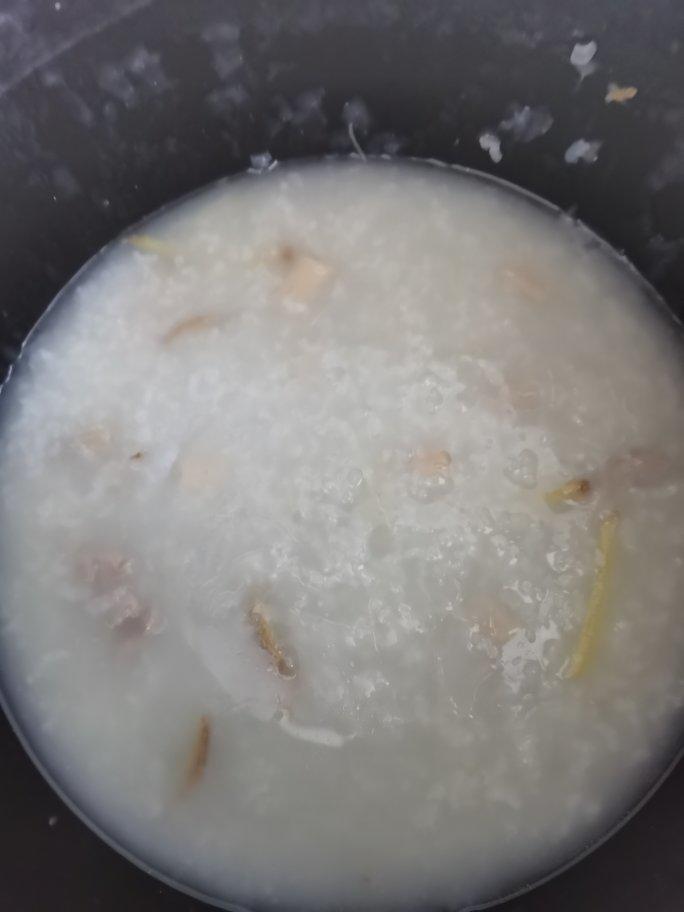 减低血脂，破坏癌细胞生长——沙虫瘦肉粥